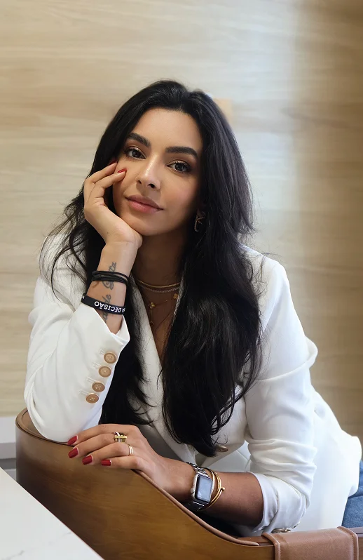 Dra. Franciele Madeira — Biomédica e Tricologista